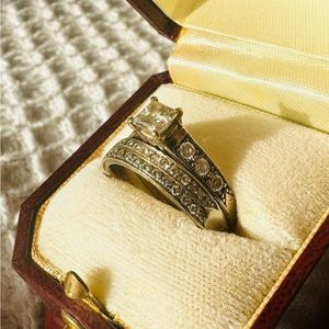 1.07cts Princess cut Engagement Ring & .39cts Pave Set Wedding Band